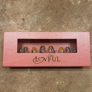 Luvful Press-On Nail Set in Pink Box